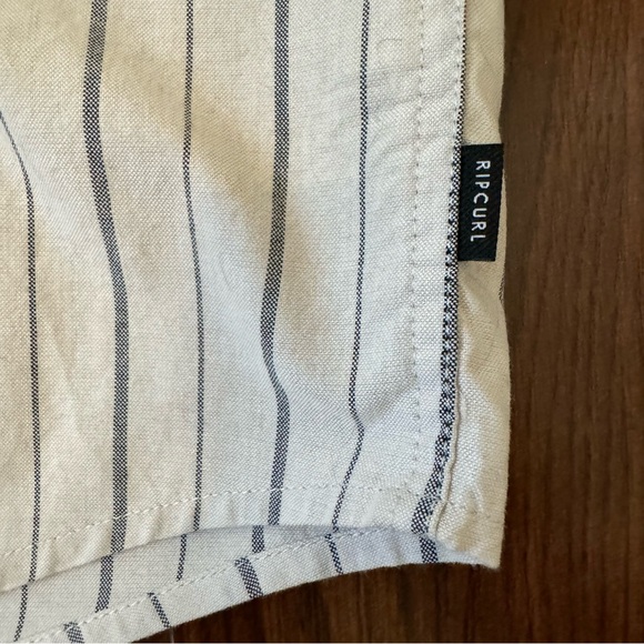 RIP CURL Striped Button Down Collared Short Sleeve Shirt Size XL - Picture 4 of 11